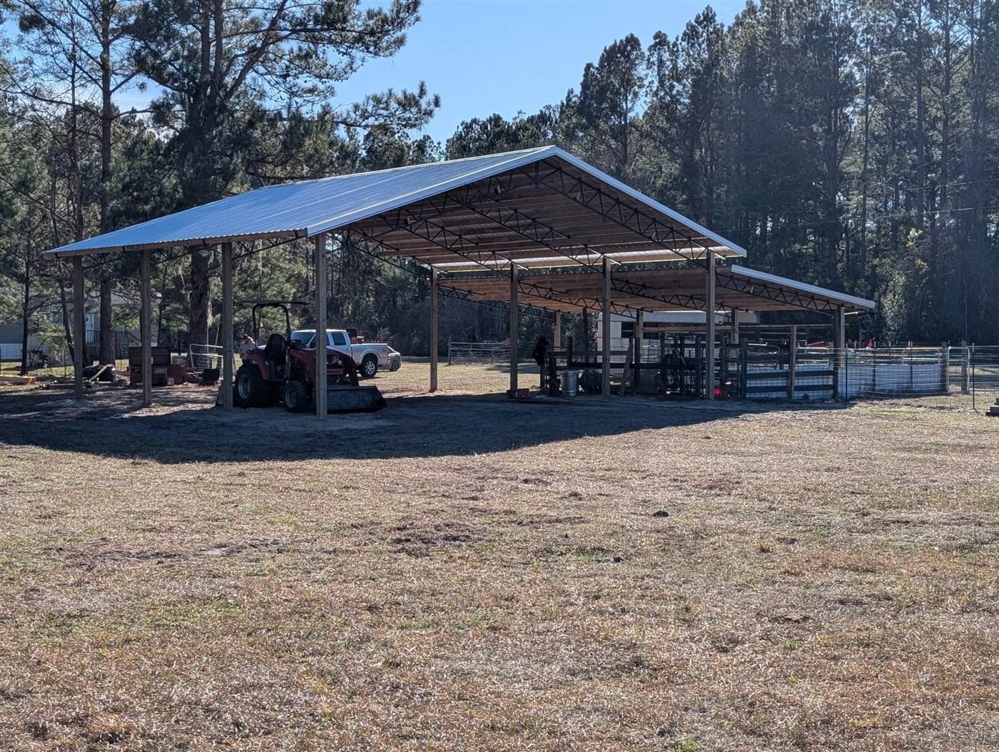 Pole barn built by Carlton Land Management in Brooker, Florida